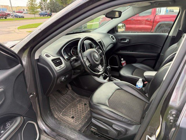 Used 2020 Jeep Compass Latitude w/ Cold Weather Group AWD/4WD image 14