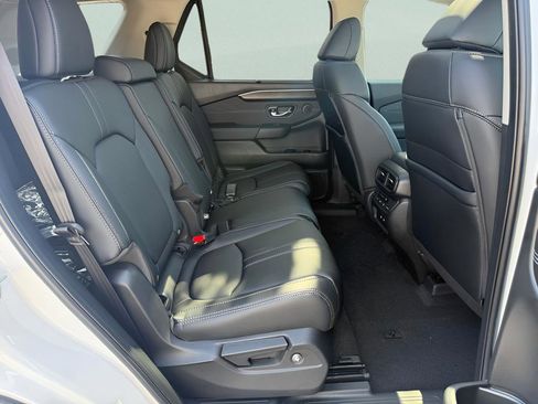 New 2026 Honda Pilot Touring image 14