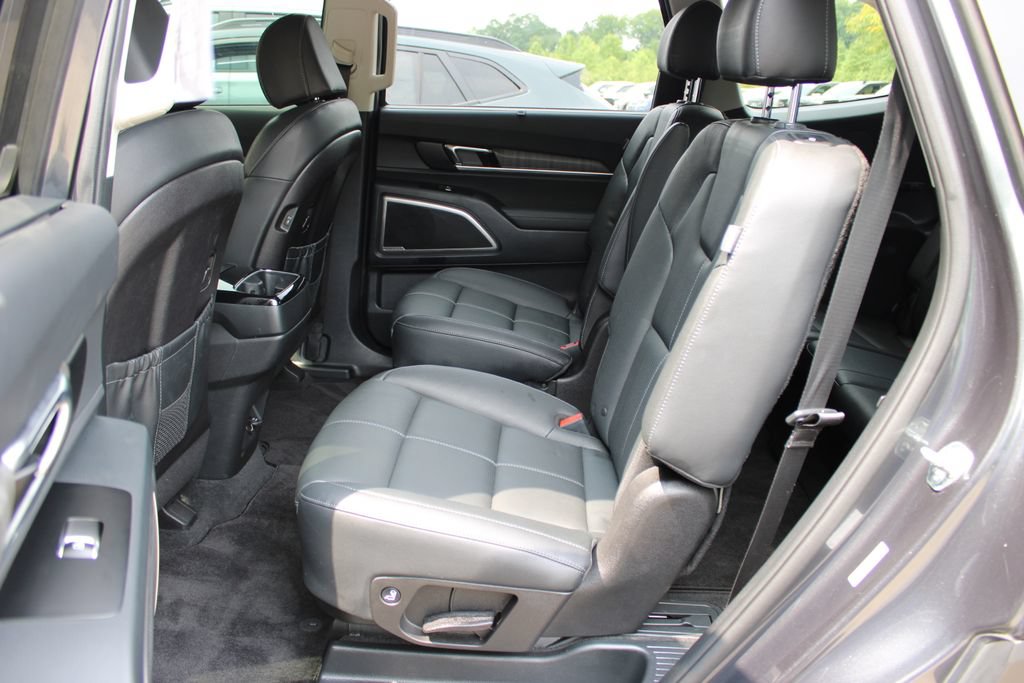 Used 2024 Kia Telluride EX w/ EX Captain's Chair Package AWD/4WD image 41