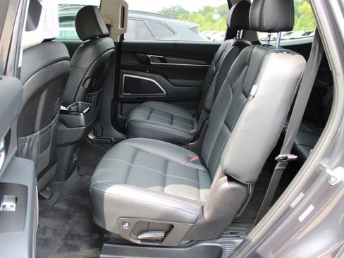 Used 2024 Kia Telluride EX w/ EX Captain's Chair Package AWD/4WD image 41