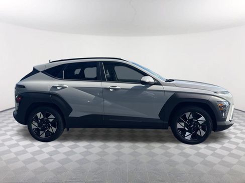Used 2025 Hyundai Kona SEL FWD image 4