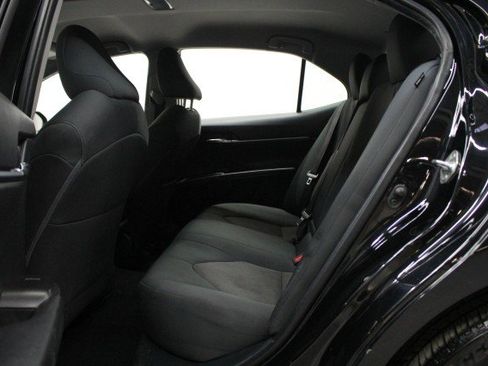 Used 2022 Toyota Camry LE image 28