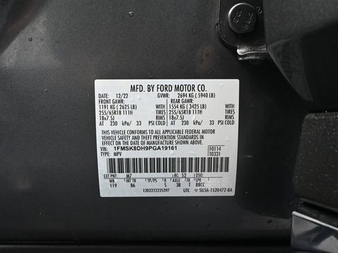 Used 2023 Ford Explorer XLT AWD/4WD image 52