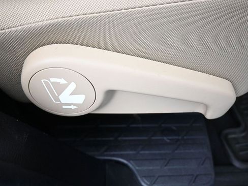 Used 2019 Toyota 4Runner SR5 image 40