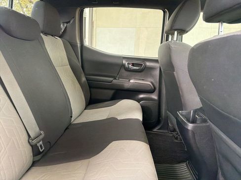 Used 2023 Toyota Tacoma TRD Off-Road image 27