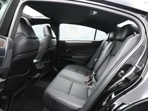 Used 2022 Lexus ES 350 F Sport w/ Accessory Package FWD image 18