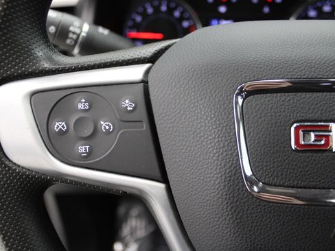 Used 2023 GMC Acadia SLE w/ Driver Convenience Package image 23