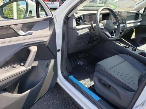 New 2026 Volkswagen Tiguan SE AWD/4WD image 6