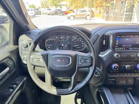 Used 2021 GMC Sierra 1500 AT4 w/ AT4 Preferred Package AWD/4WD image 14