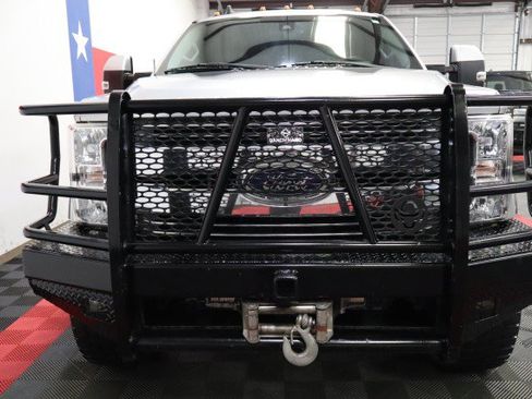 Used 2019 Ford F250 Lariat w/ Tow Technology Bundle AWD/4WD image 4