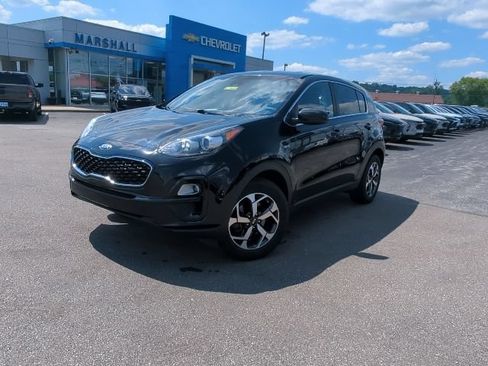 Used 2020 Kia Sportage LX AWD/4WD image 3