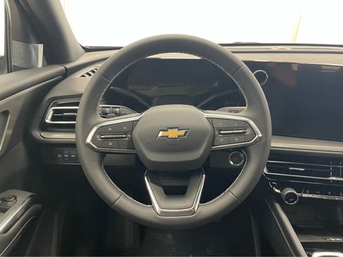 New 2027 Chevrolet Traverse LT w/ Driver Confidence Package AWD/4WD image 11
