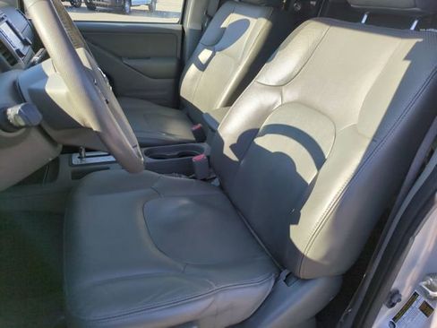 Used 2019 Nissan Frontier SL RWD image 14