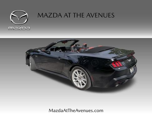 Used 2025 Ford Mustang GT Premium RWD image 3