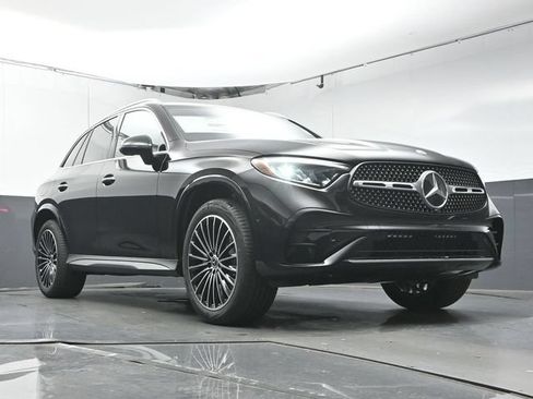 Used 2026 Mercedes-Benz GLC 300 image 33