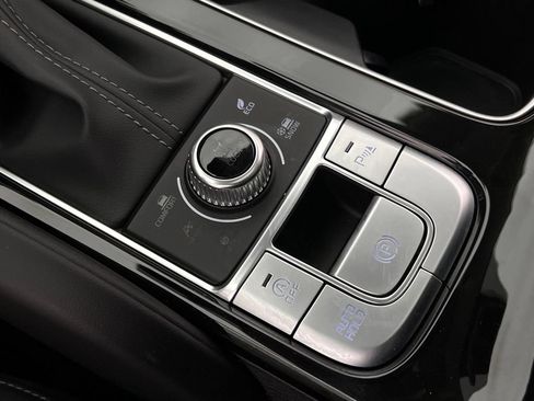 Used 2025 Kia Telluride S AWD/4WD image 22