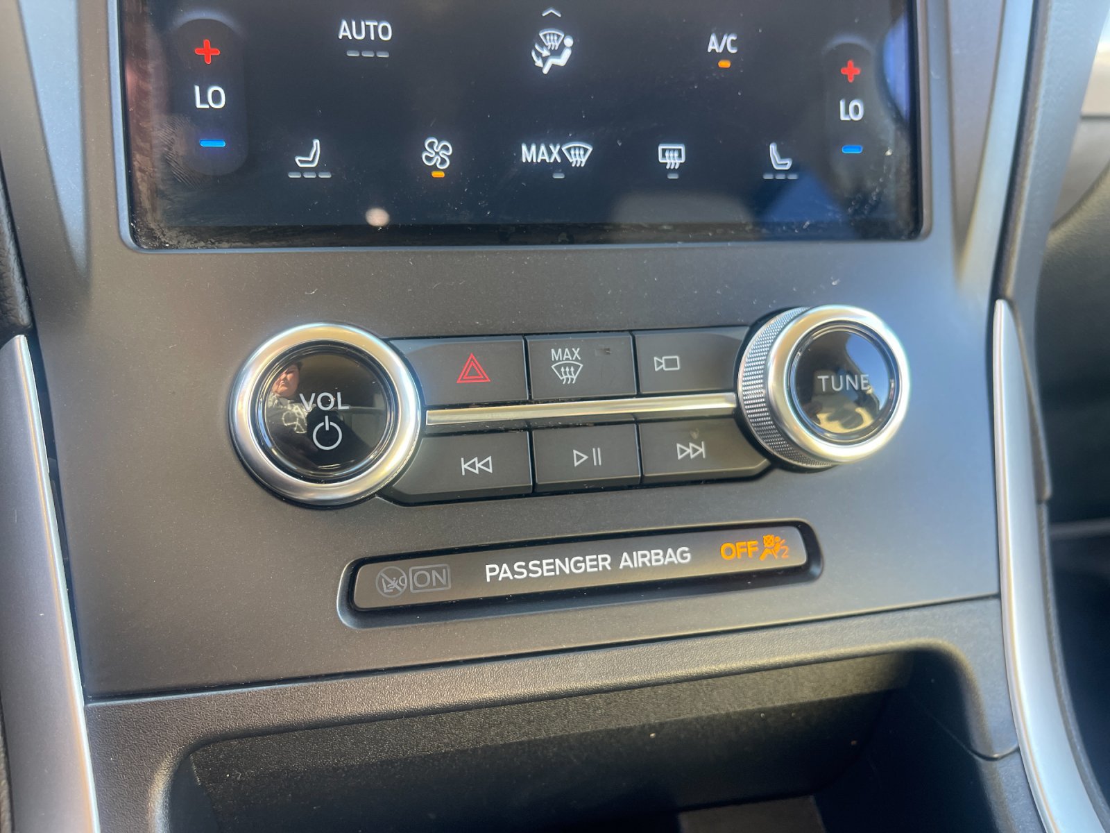 Used 2024 Ford Edge SEL AWD/4WD image 24