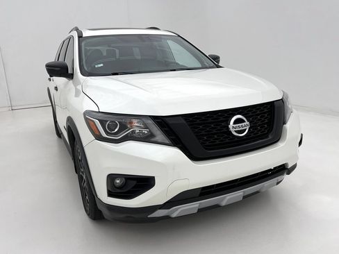 Used 2020 Nissan Pathfinder SL AWD/4WD image 3