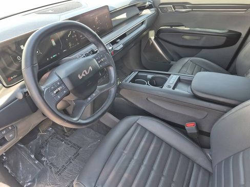 Certified 2024 Kia EV9 Land image 14