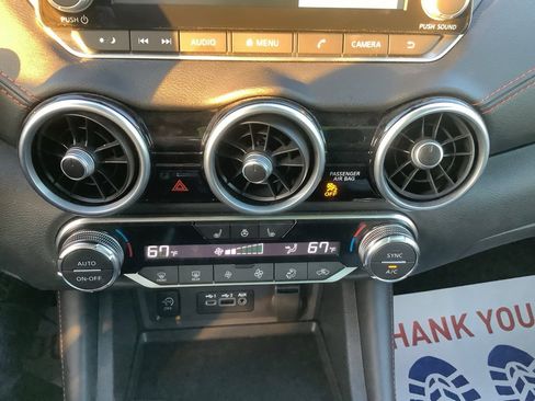 Used 2024 Nissan Sentra SR w/ SR Premium Package image 19