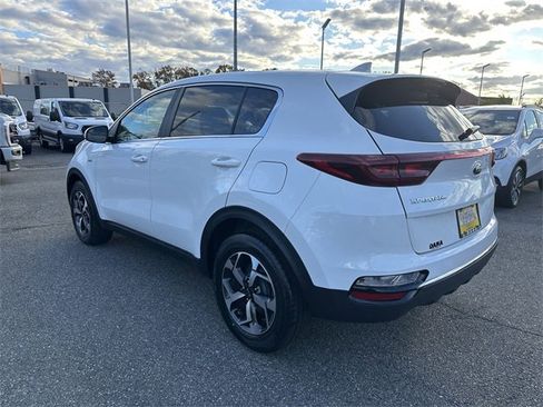 Used 2020 Kia Sportage LX image 7