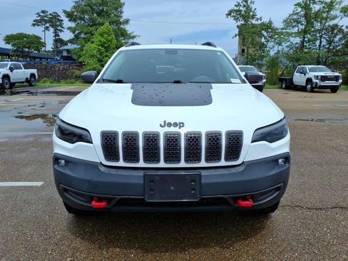 Used 2019 Jeep Cherokee Trailhawk w/ Comfort/Convenience Group AWD/4WD image 2