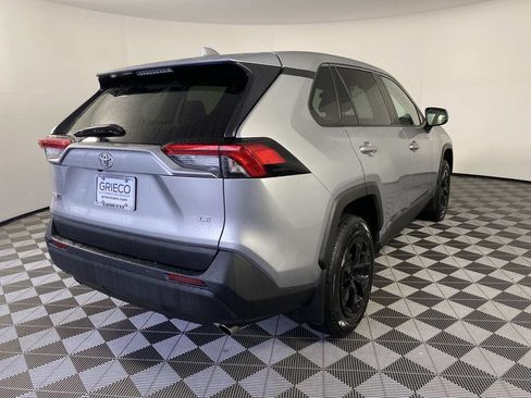 Used 2023 Toyota RAV4 LE AWD/4WD image 9