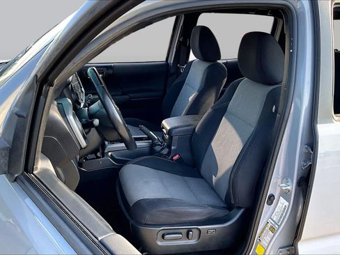 Used 2021 Toyota Tacoma TRD Sport RWD image 7