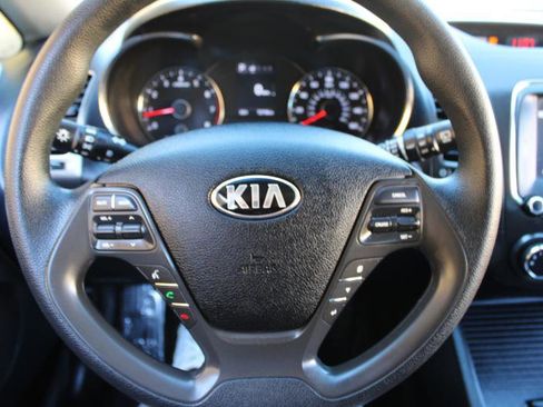 Used 2017 Kia Forte LX w/ LX Popular Plus Package image 10