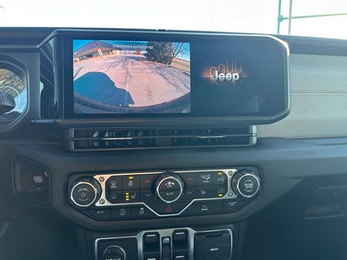 New 2026 Jeep Wrangler Unlimited Sport AWD/4WD image 17