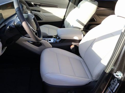 New 2025 Kia Telluride S image 38