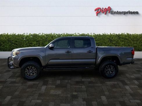 Used 2023 Toyota Tacoma SR5 image 4