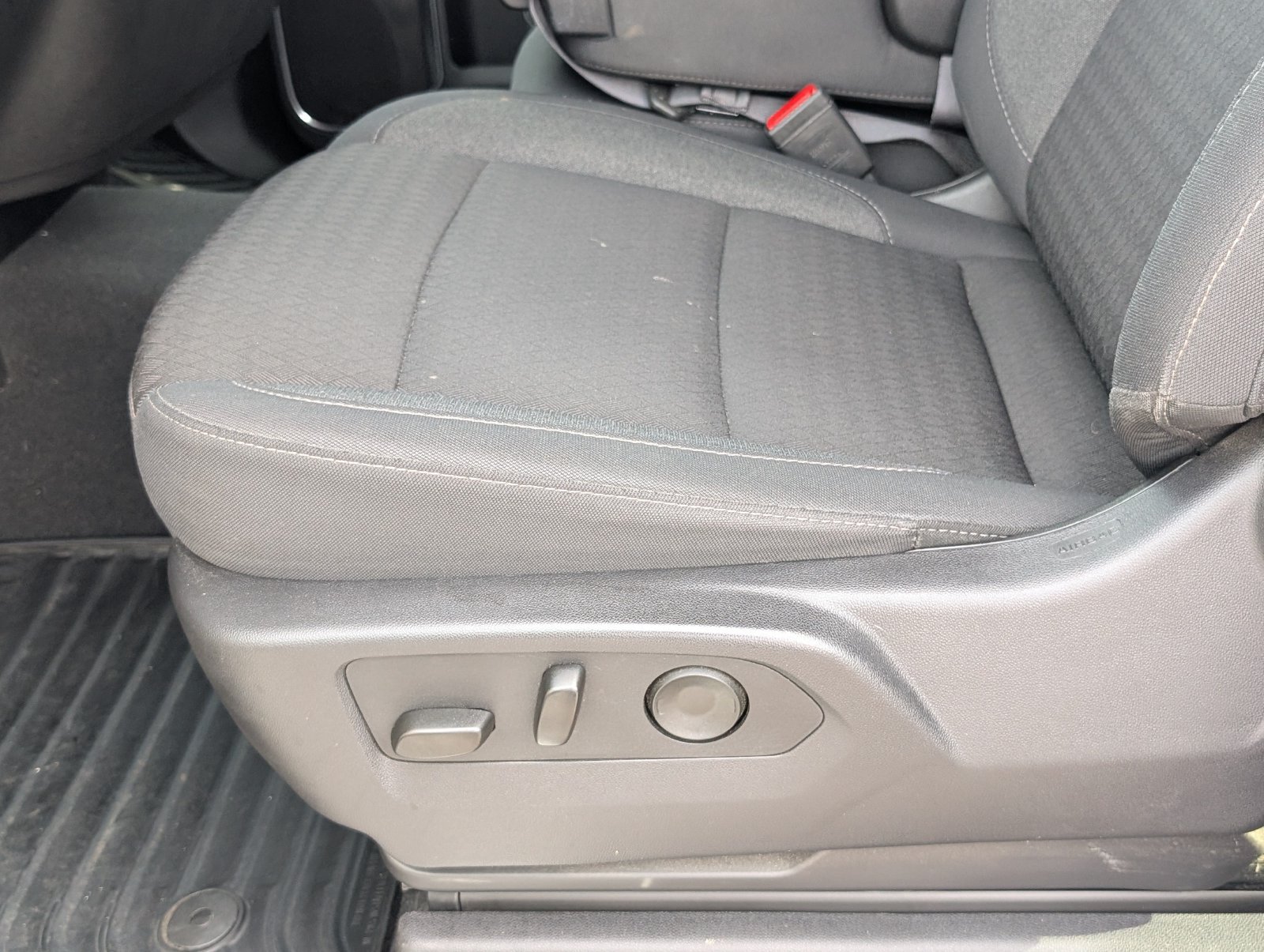 Used 2025 Chevrolet Silverado 2500 LT w/ Safety Package AWD/4WD image 12