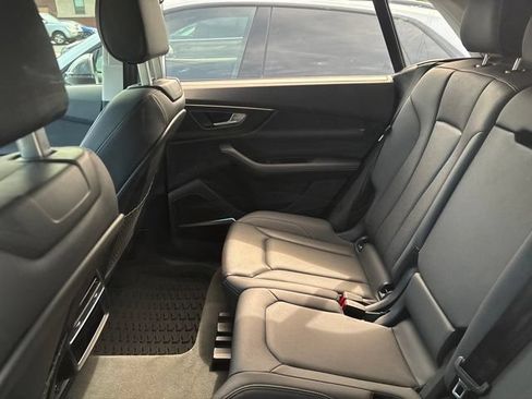 Used 2023 Audi Q8 Premium Plus w/ Premium Plus Package AWD/4WD image 5
