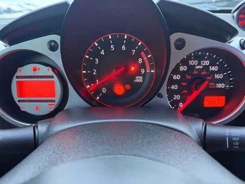 Used 2009 Nissan 370Z Touring image 16