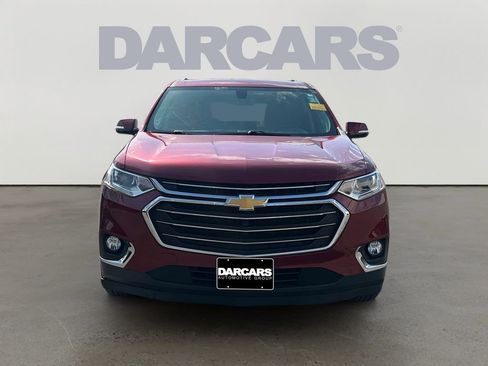 Used 2018 Chevrolet Traverse LT image 2