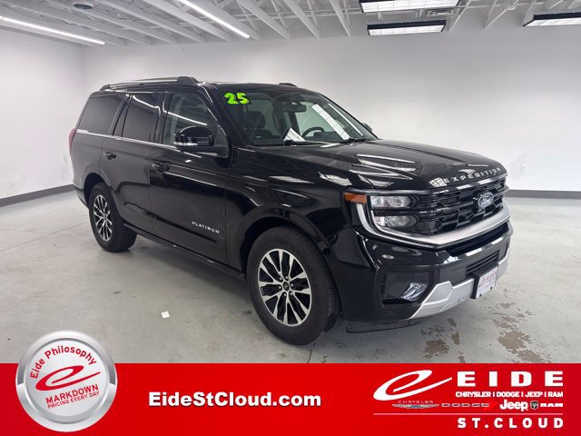 Used 2025 Ford Expedition Platinum AWD/4WD image 1