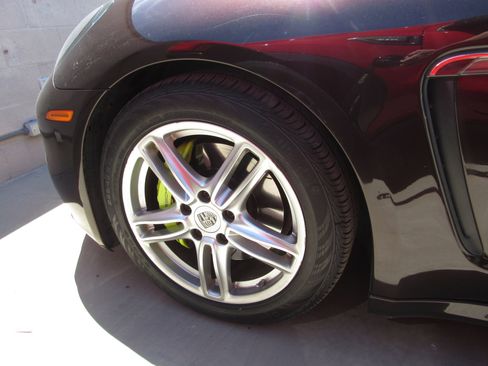 Used 2014 Porsche Panamera S RWD image 5