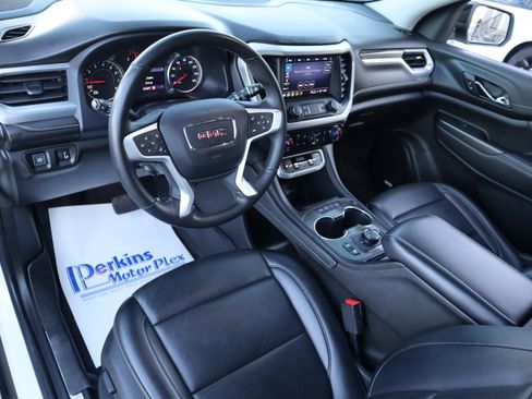 Used 2023 GMC Acadia SLT w/ Elevation Edition image 28