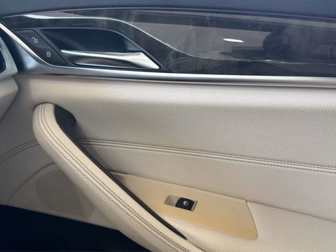 Used 2018 BMW 530i w/ Premium Package RWD image 17