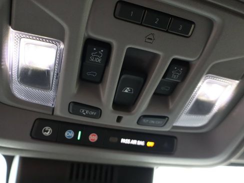 Used 2022 Chevrolet Silverado 1500 LT Trail Boss w/ LT Trail Boss Premium Package image 29