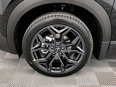 New 2026 Nissan Kicks SR image 11