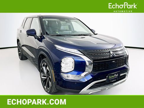 Used 2024 Mitsubishi Outlander SE FWD image 1
