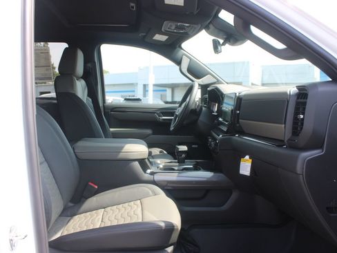 New 2026 Chevrolet Silverado 1500 ZR2 AWD/4WD image 32