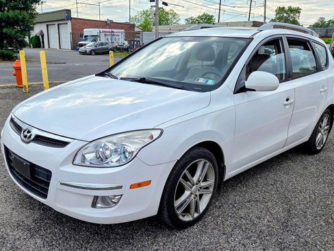 Used 2012 Hyundai Elantra FWD image 1
