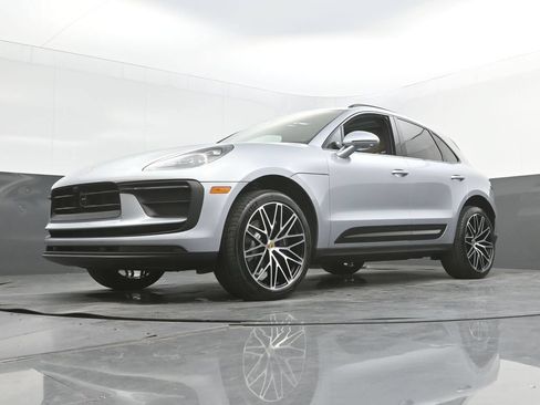 New 2026 Porsche Macan AWD/4WD image 34