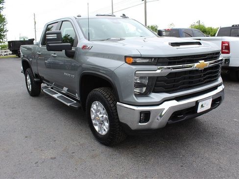 Used 2024 Chevrolet Silverado 2500 LT w/ All Star Edition AWD/4WD image 11