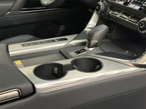 Used 2025 Lexus LX 700h F Sport image 19