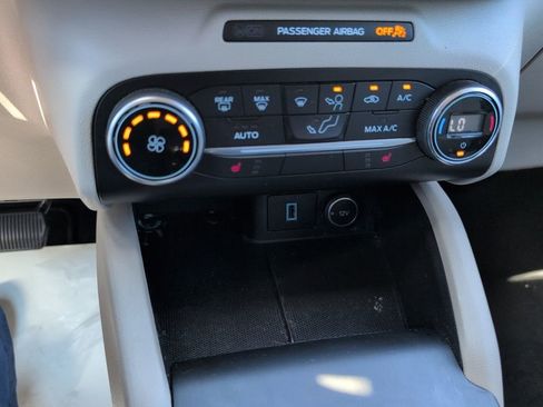 Used 2020 Ford Escape SE AWD/4WD image 16