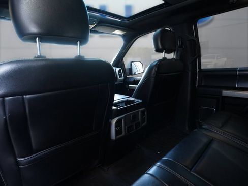 Used 2018 Ford F150 Lariat w/ Equipment Group 502A Luxury AWD/4WD image 14